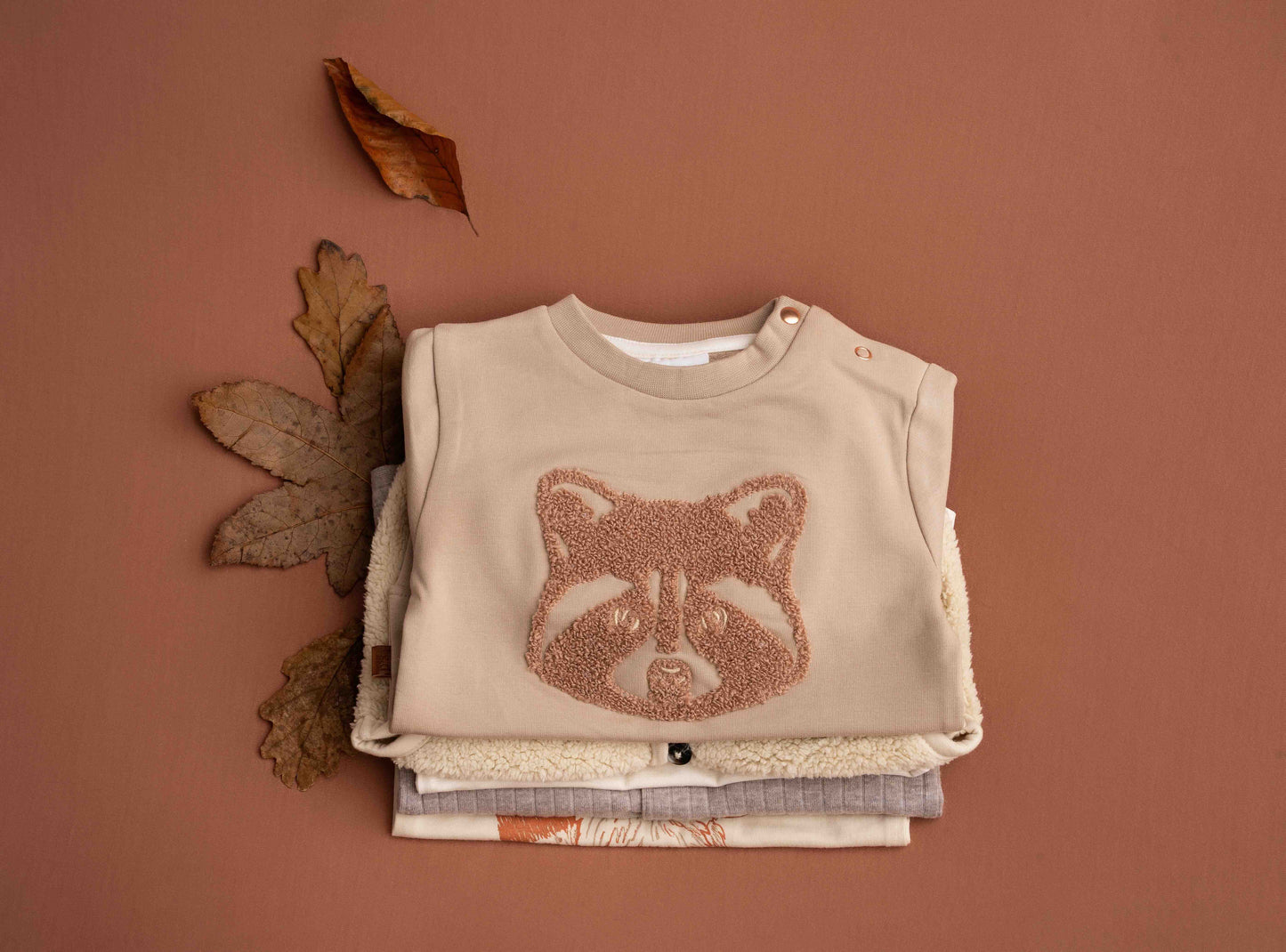 Raccoon Sweater Taupe - Fijne Kleine