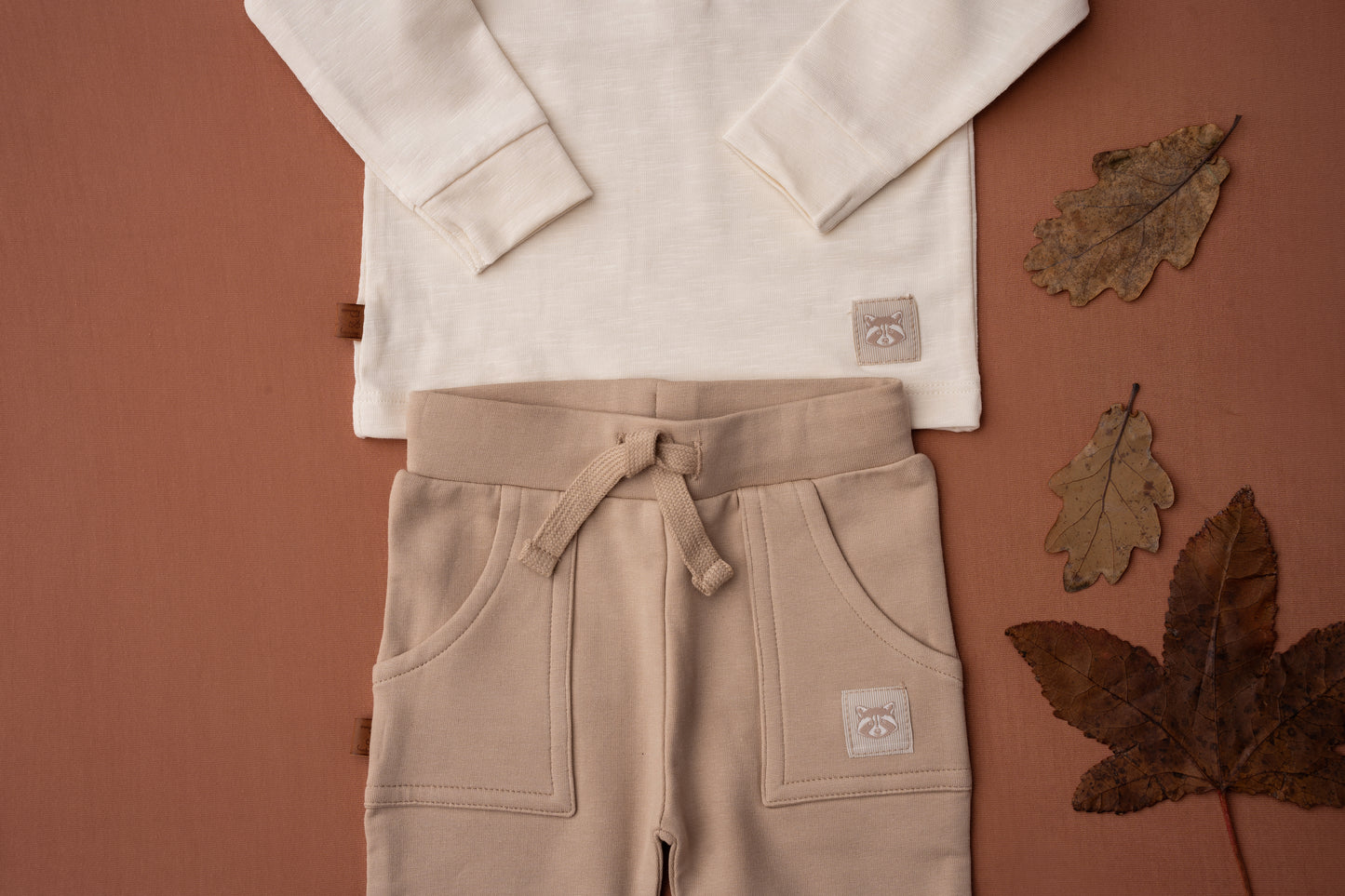 Raccoon Comfy Jogger Taupe - Fijne Kleine