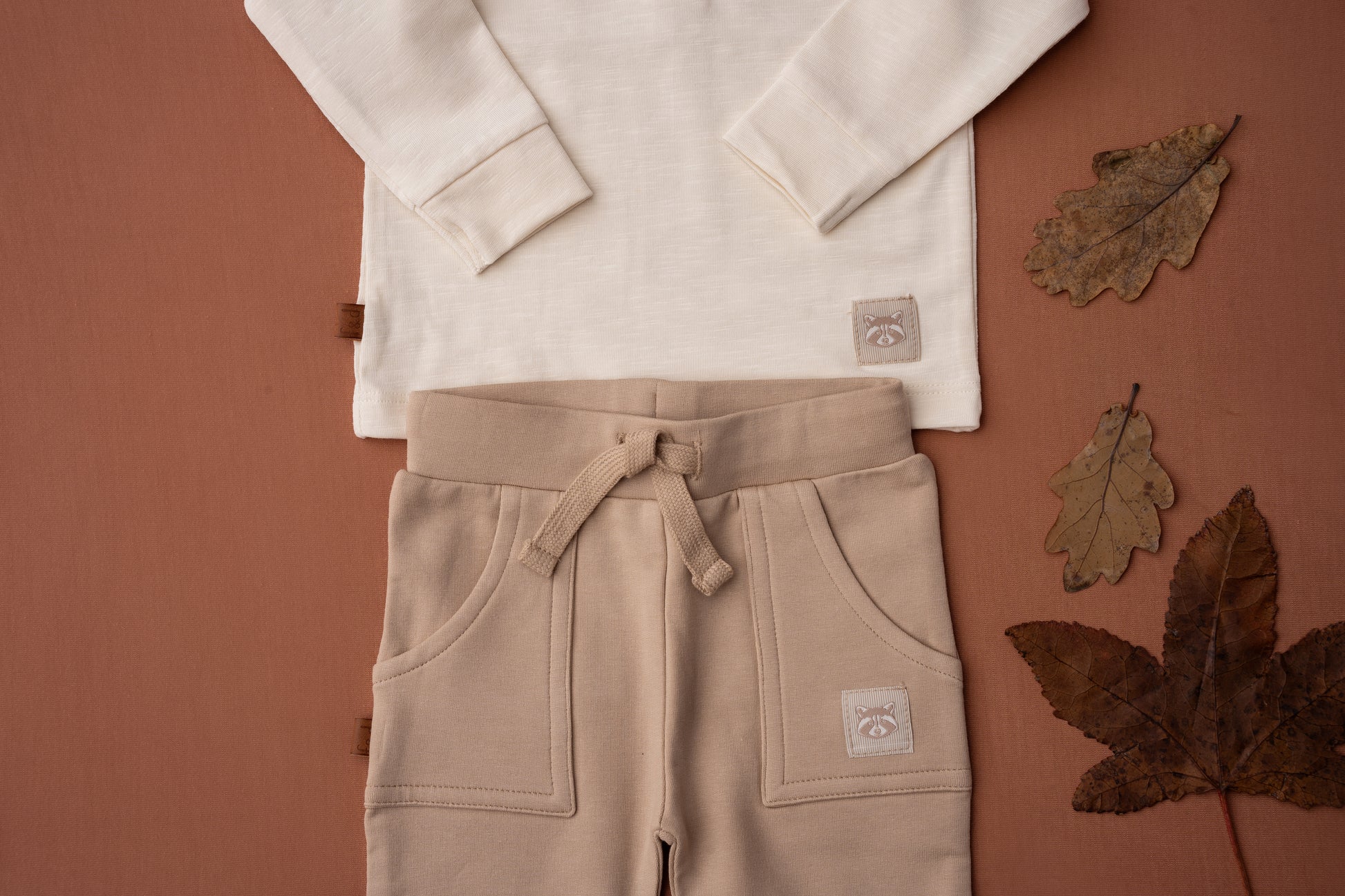 Raccoon Comfy Jogger Taupe - Fijne Kleine